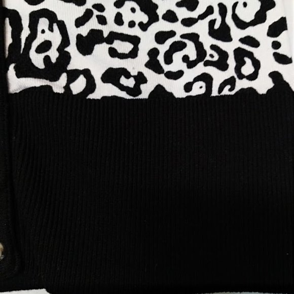 White‎ House Black Market Geometric Black and White Print XS - Picture 6 of 6